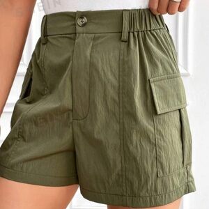 NWT- SHEIN Flap Pocket Cargo Shorts Size L